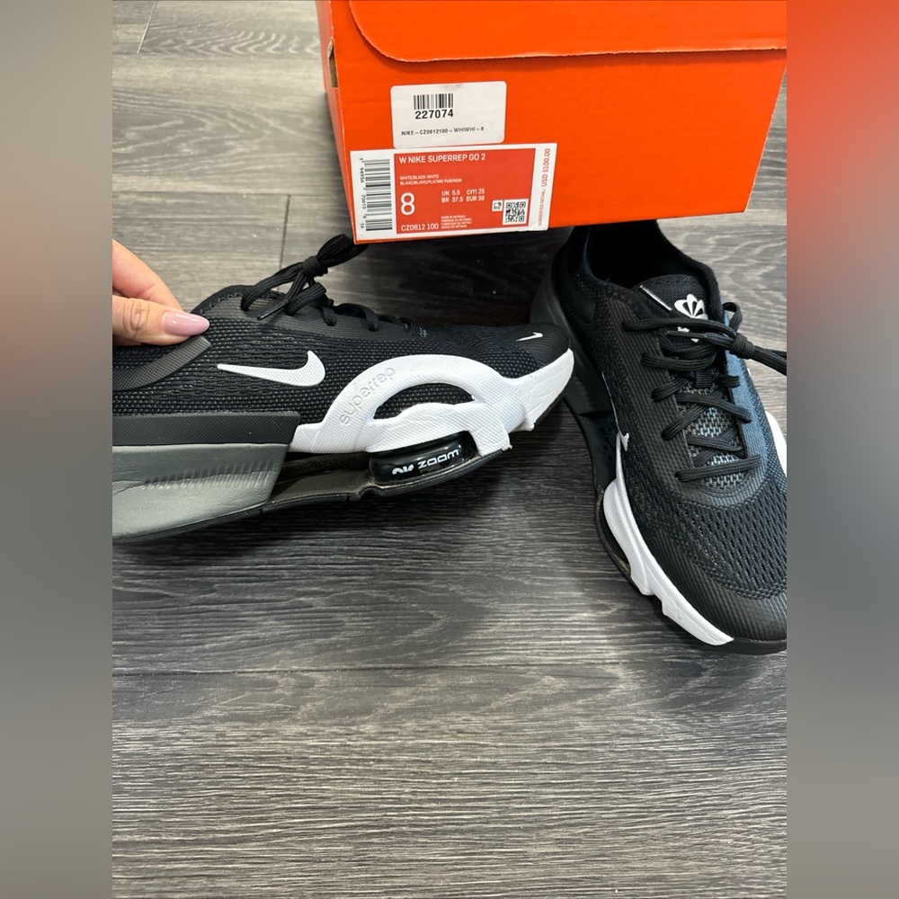Nike super rep size 8